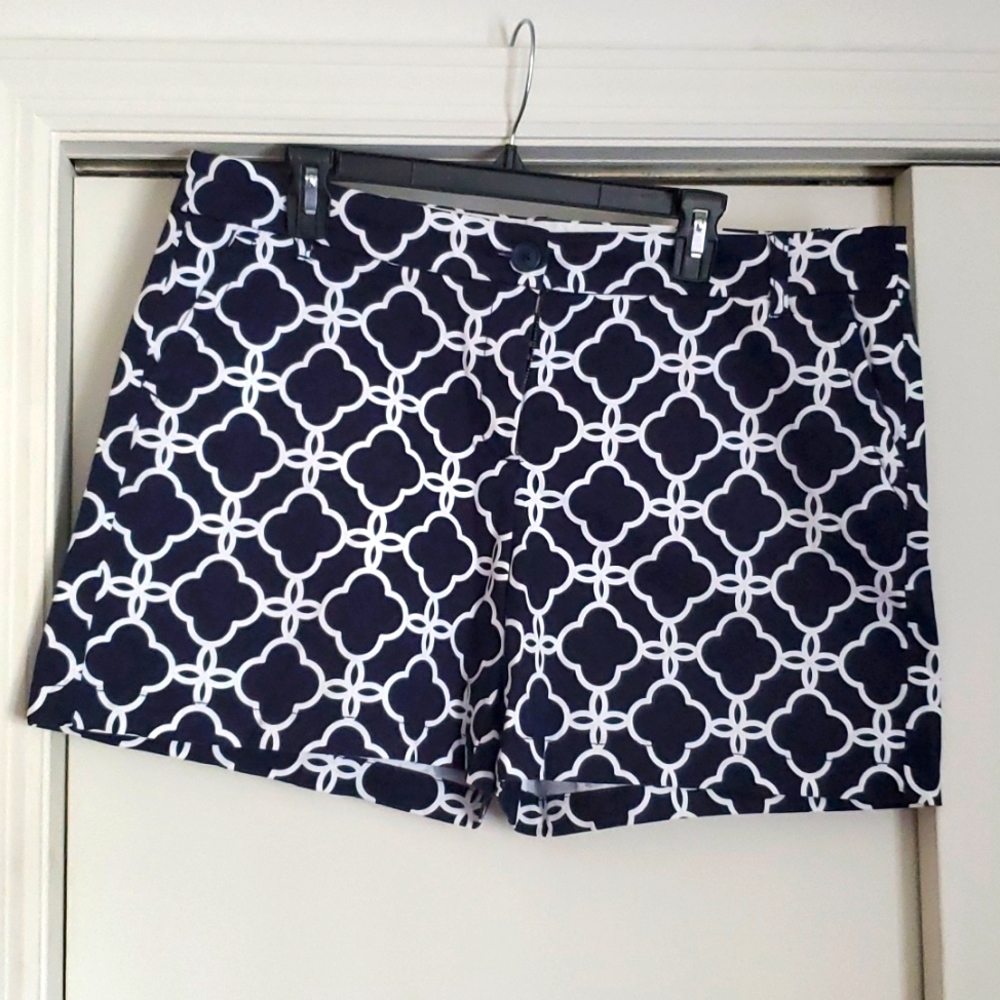 Crown & Ivy Shorts